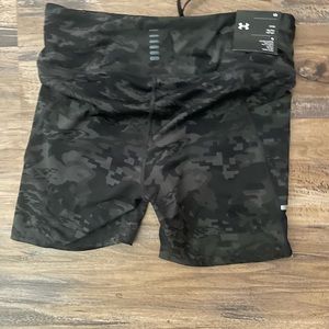 Women’s under armour mesh biker shorts
